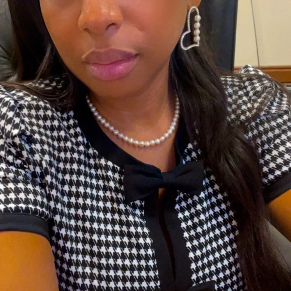 Hearted pearls earrings